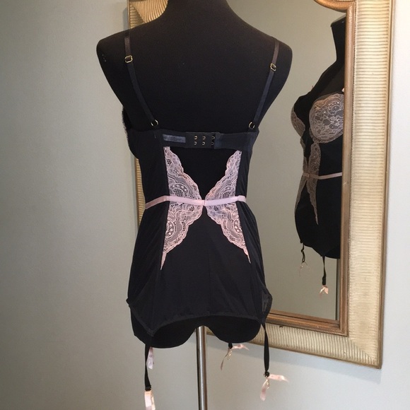 New* Adore Me Black‎ and Champagne Lace Corset Set - Picture 4 of 11